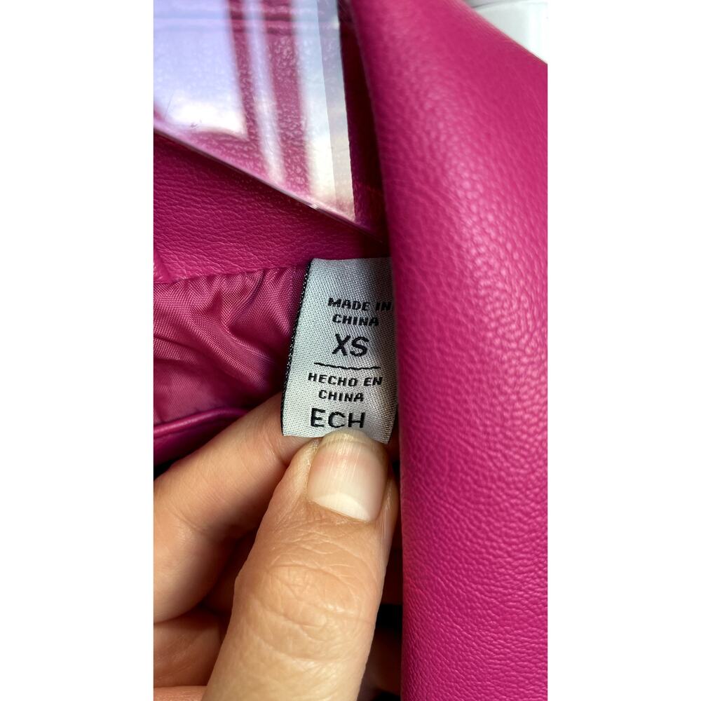 Levi’s Hot Pink Faux Leather Moto Biker Jacket Belted XS NWT - Picture 9 of 10